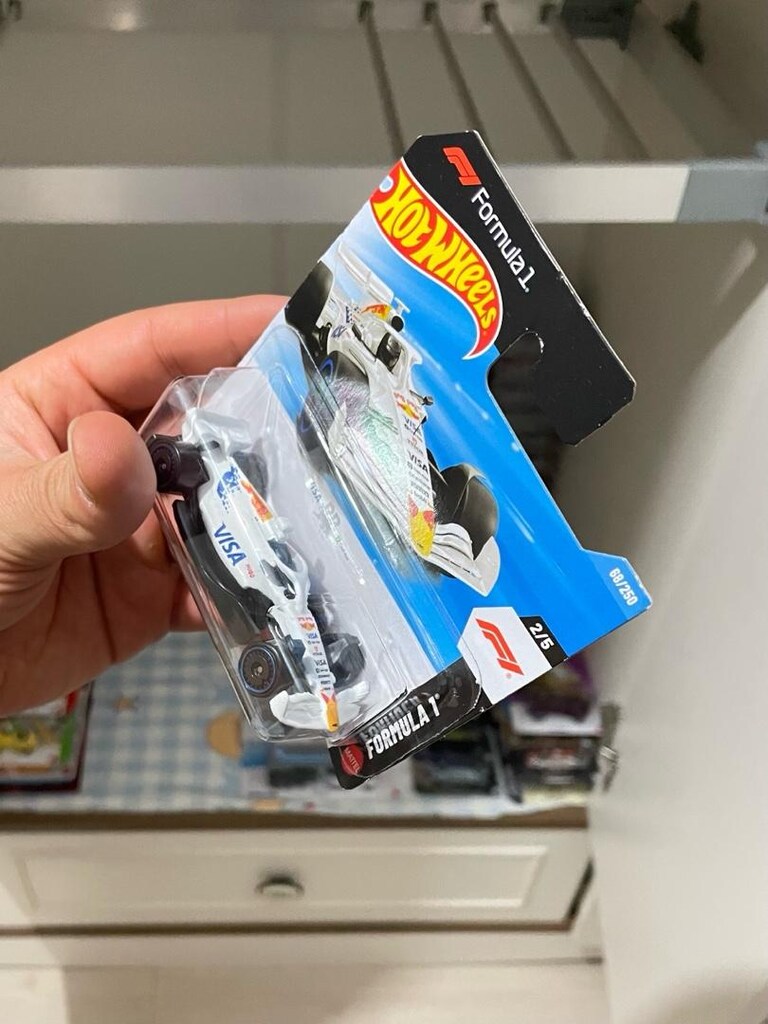 Hot Wheels VISA Cash App Racing Bulls Formula 1 - 2