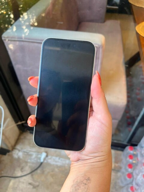 İphone 16 Beyaz Türkiye Garantili Telefon
