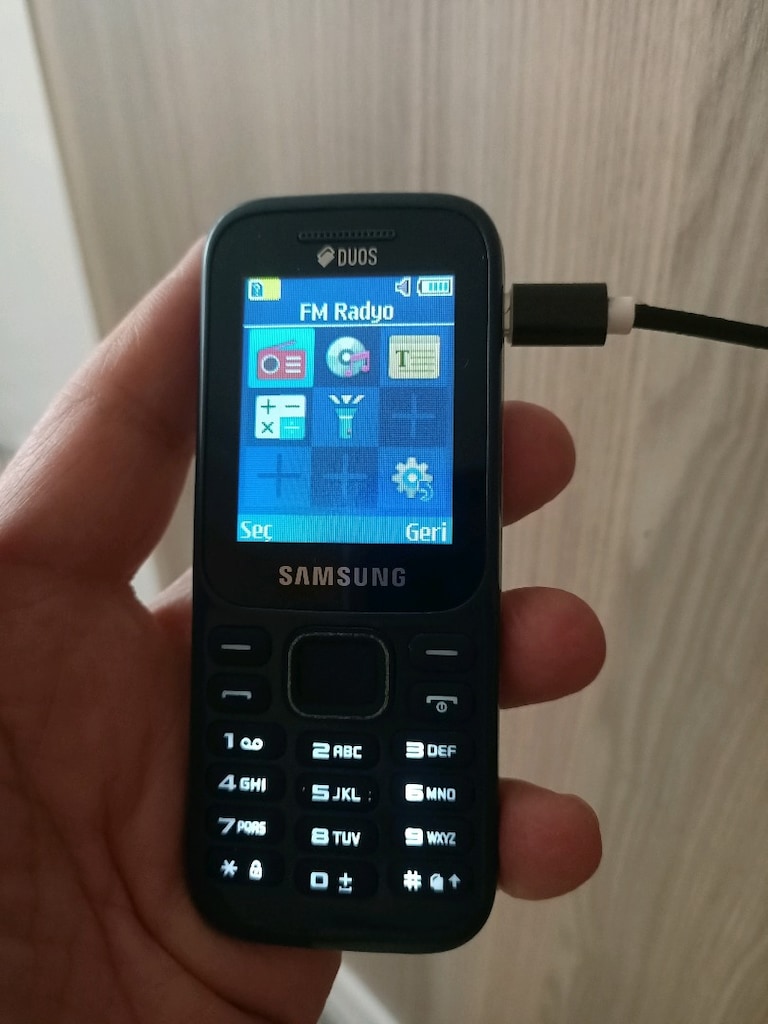 SAMSUNG TUŞLU ASKER ANNE BABA TELEFON U TERTEMİZ SORUNSUZ TAKASYOK YOK - 4