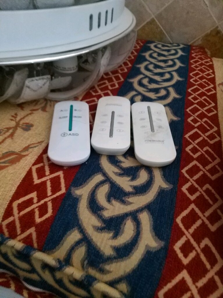 kumandalı 5 li avize elimde 2 adette 7 li vardır kumandalı adet - 10