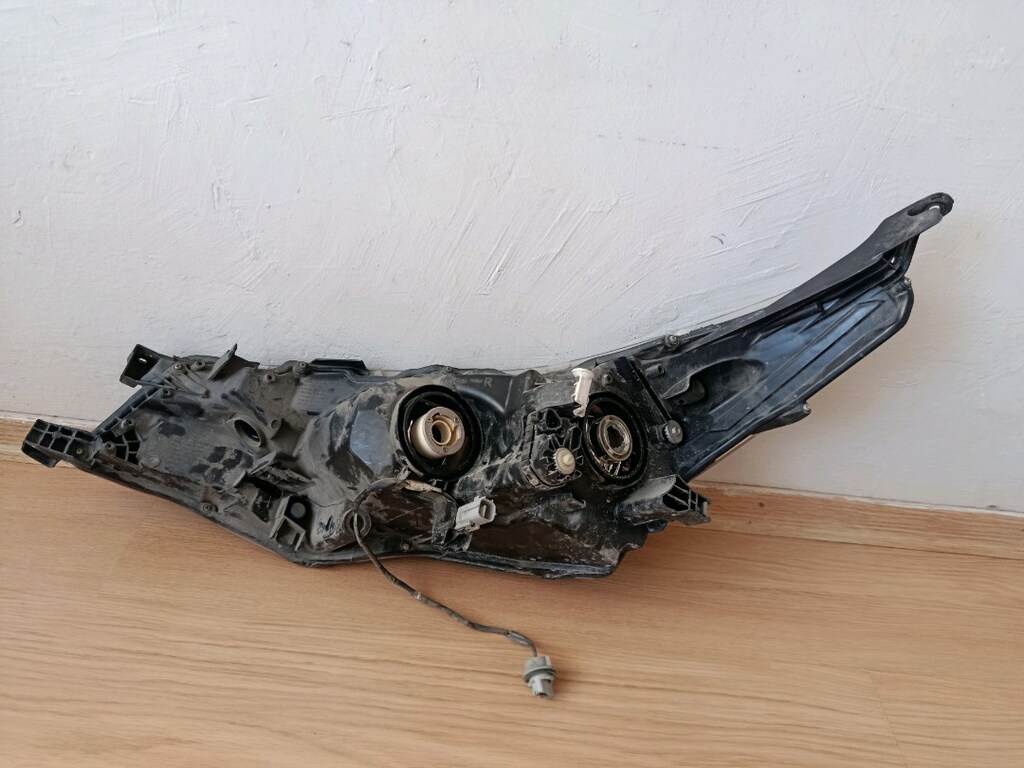 makyajlı kasa Toyota Corolla sağ ön far - 5