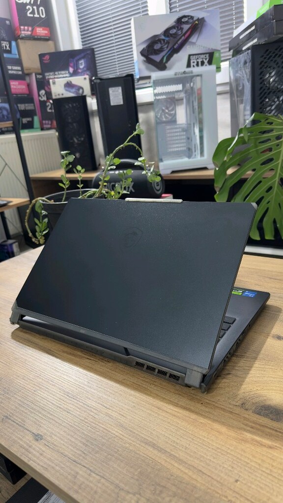 MSI CYBORG 15 - i5 13TH - 8GB GPU- 9AY GARANTİ - KUSURSUZ - FULL - 7