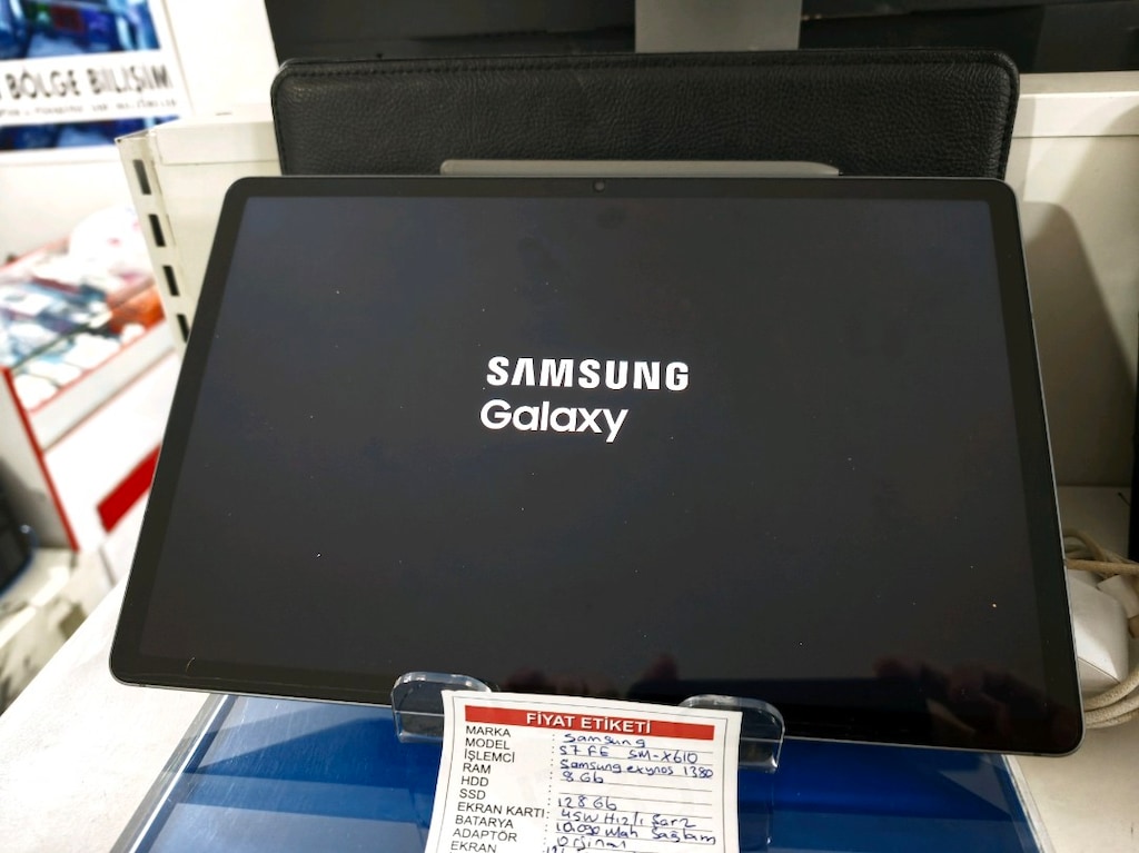 SAMSUNG GALAXY TAB S9 FE+ - 2