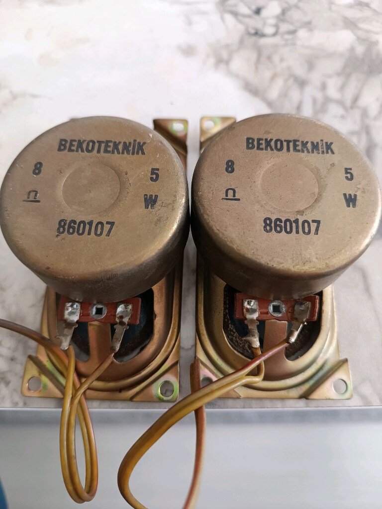 hoparlör 2 adet sağlam - 2