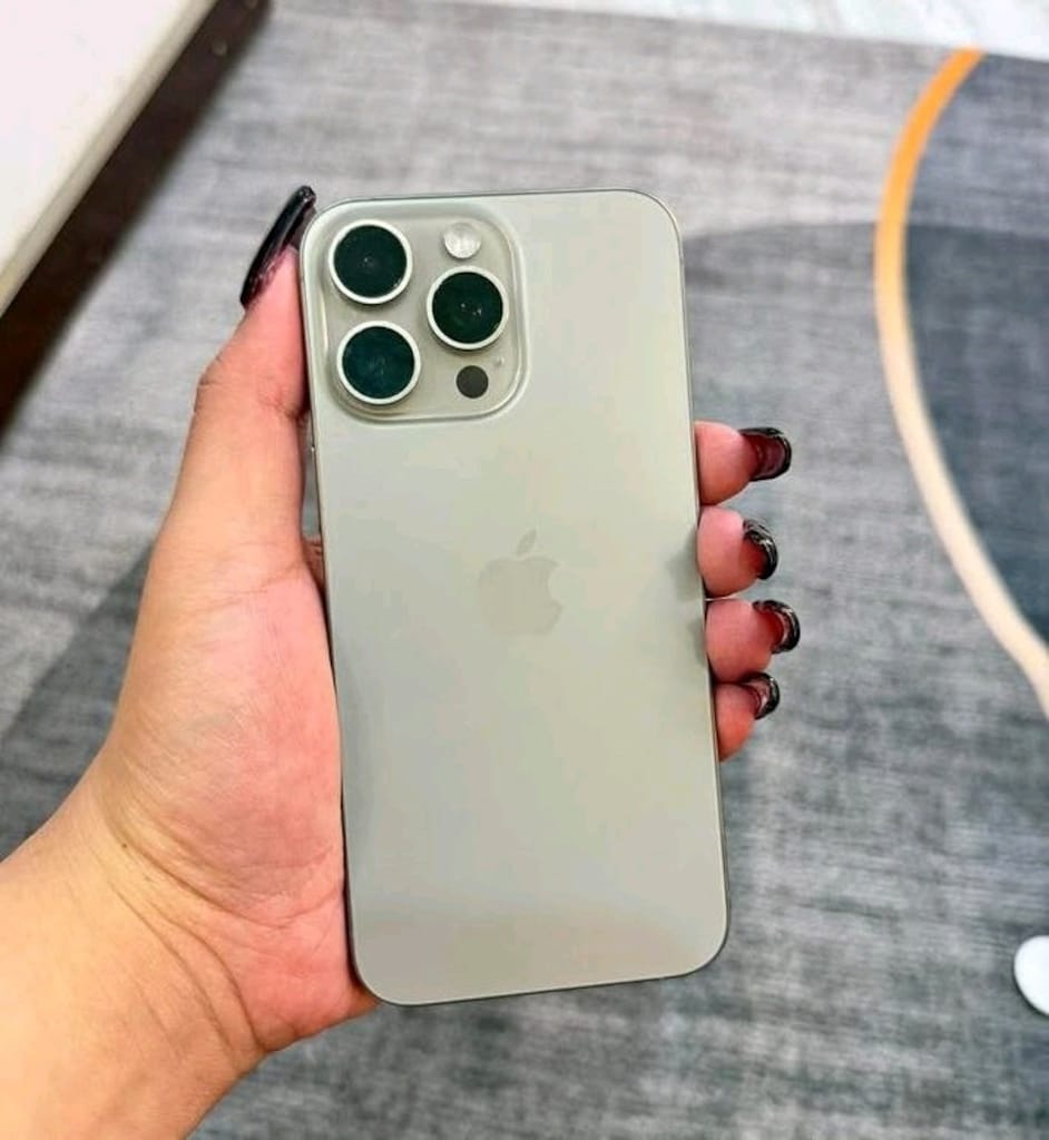 İlk Sahibinden İPhone 15 Promax