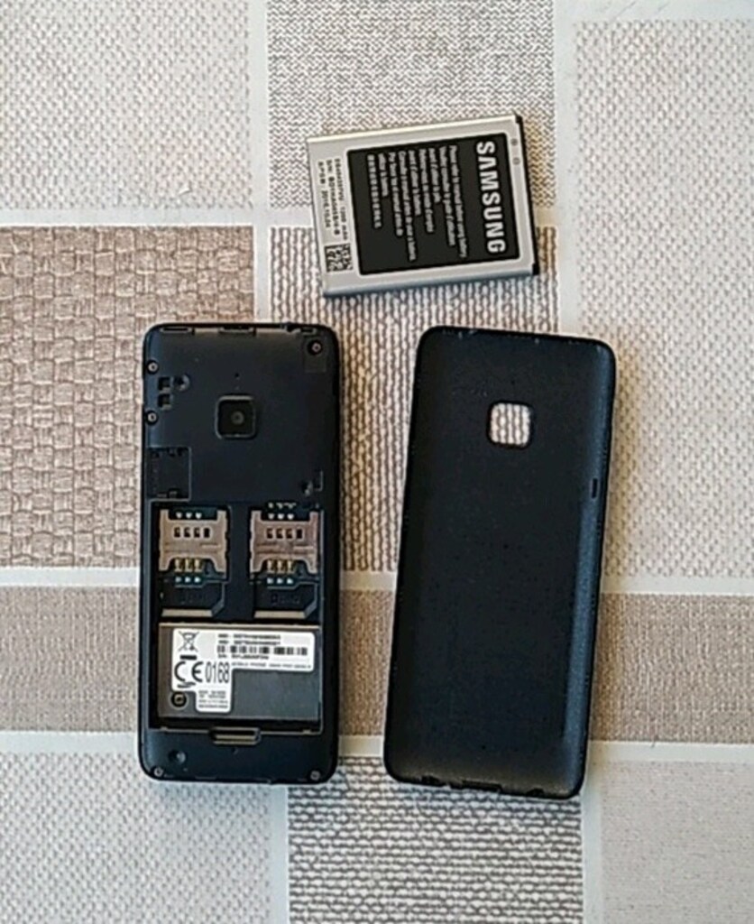 Nostaljik ve yedek parçalık telefonlar - 17