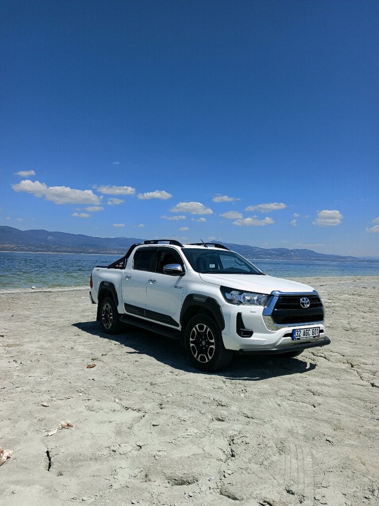 Toyata Hilux - 3