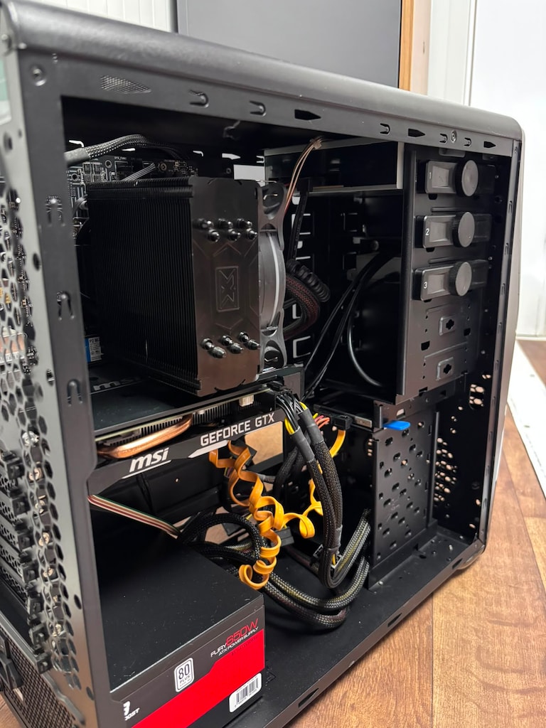 i5-11400F | MSI GTX 1660 SUPER | 16GB Ballistix | 768GB SSD | Kutulu - 2
