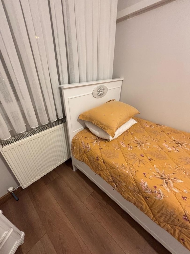 çilek odası yatak baza başlık - 7