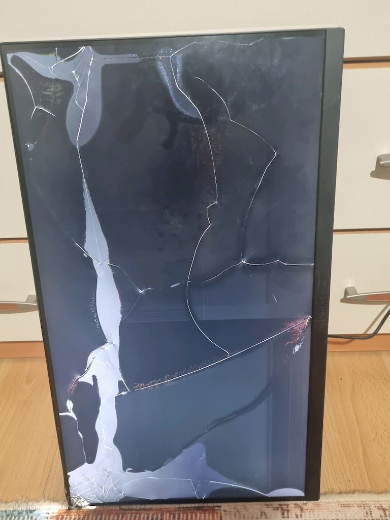 SATILIK ekran kırık 24 İNC LG ultra gear monitör kartı - 2