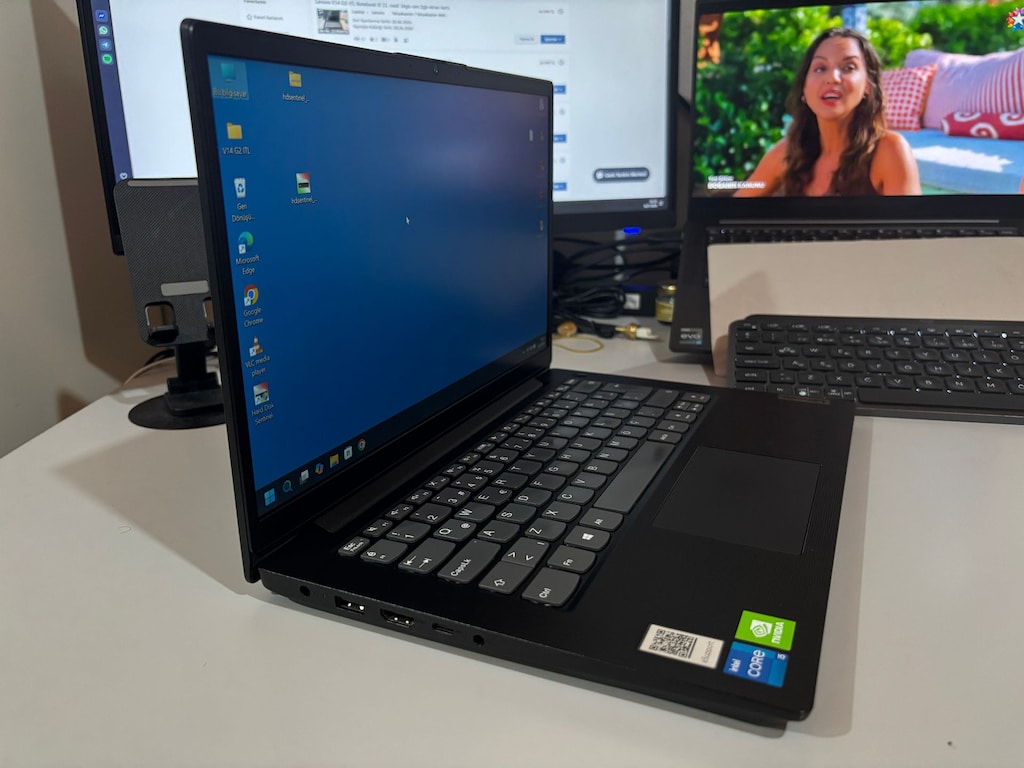 Lenovo V14 G2-ITL Notebook i5 11. nesil 24gb ram 2gb ekran kartı - 2