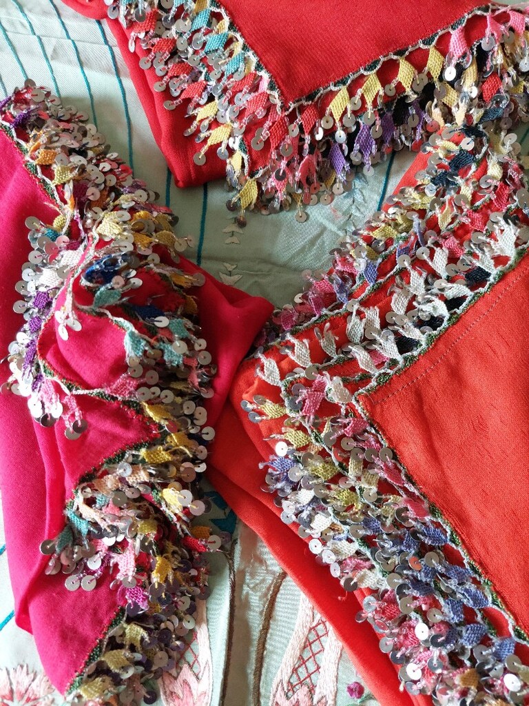GÜMÜŞ PULLU IGNE OYASI 4 KENAR ANTIKA ÖRTÜ EGE AYDIN ORJINAL SANDIK - 2