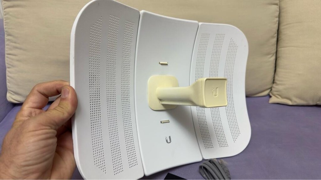 Ubiquiti UBNT LBE M5 23db 5 Ghz Dıs Mekan Access Point . - 10