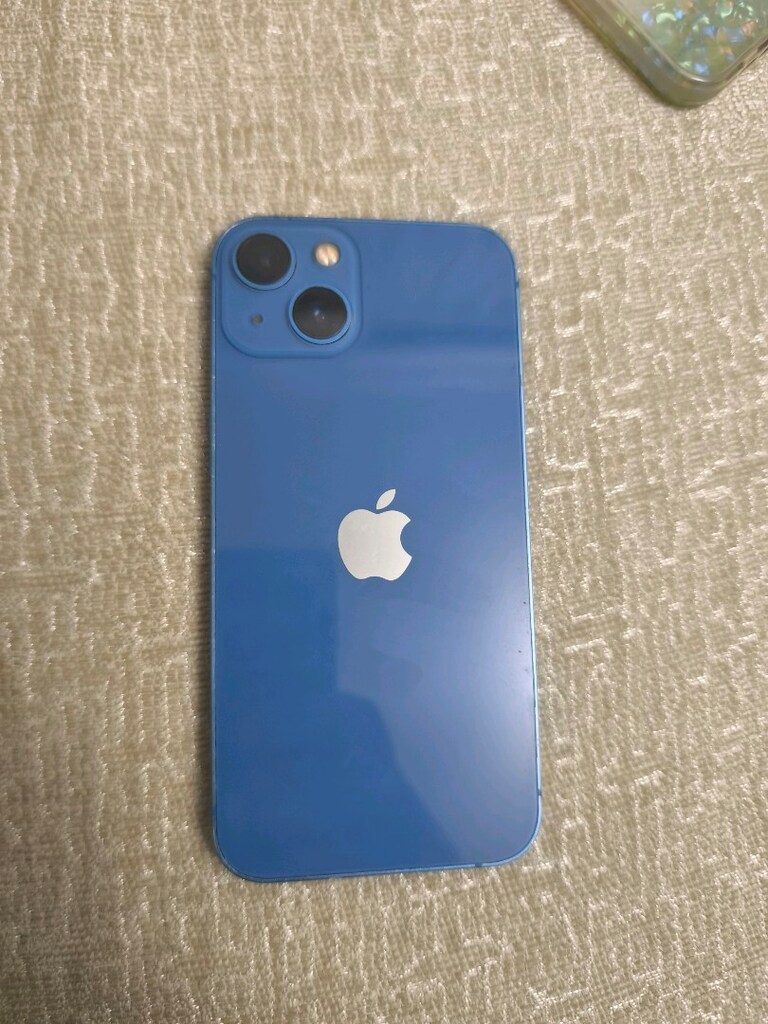 iPhone 13 128 gb tertemiz cihaz pil ve ekran değişmiş ikisi de orijina - 2