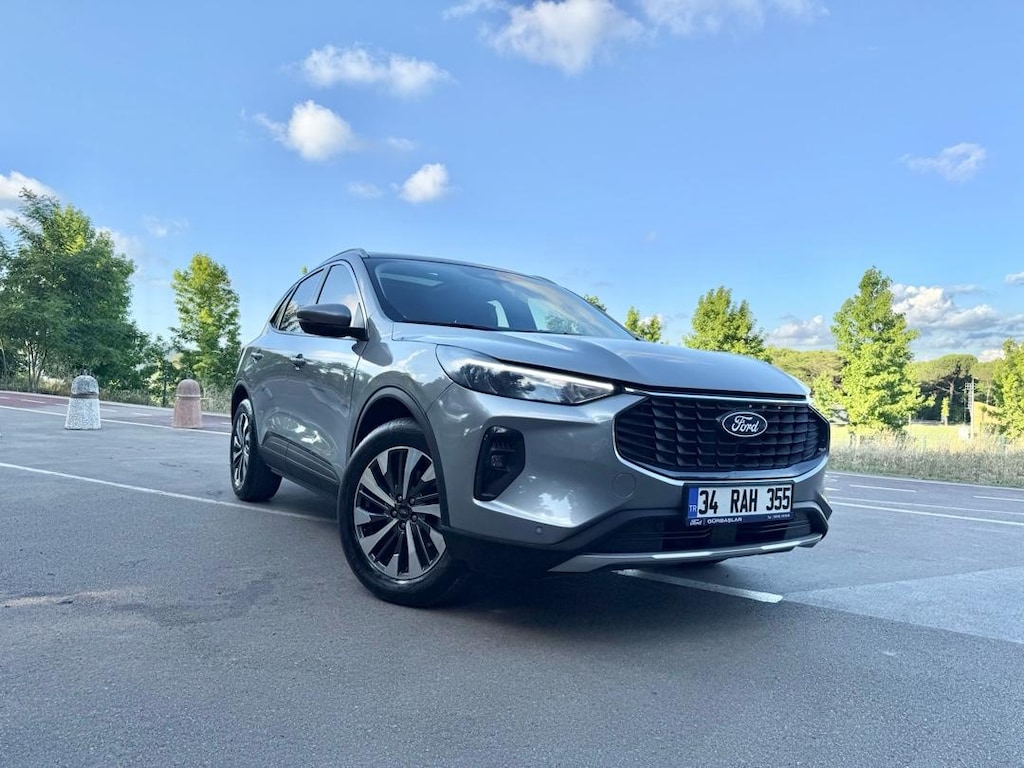 2025 model Ford Kuga 1.5 EcoBoost Titanium - 9