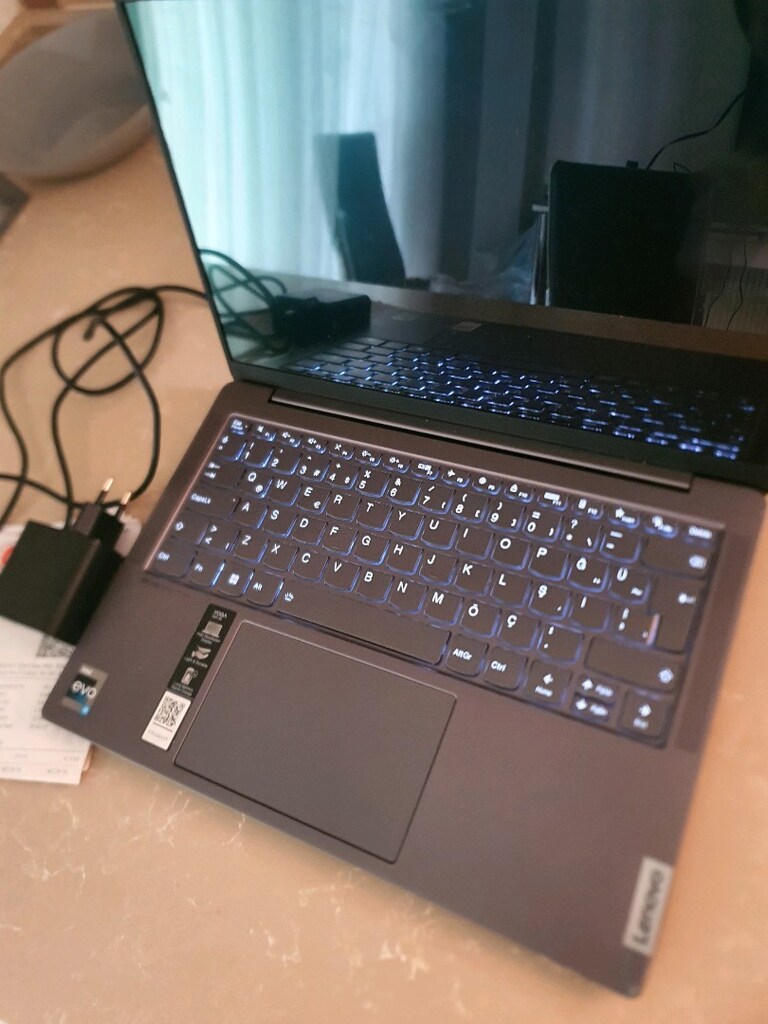 Lenovo Yoga Slim 6 14IAP8 dizüstü bilgisayar - 10