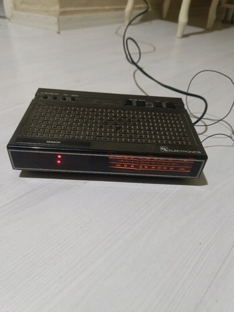 iki adet antika radyo - 3