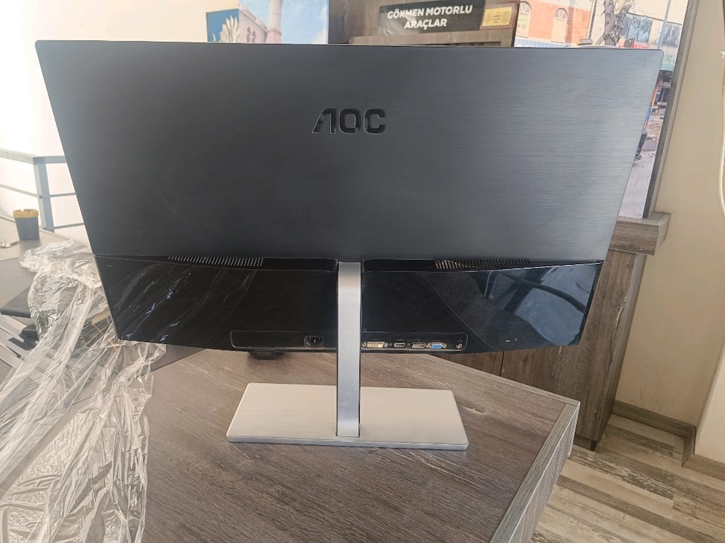 AOC 31.5 inç iyi durumda monitör