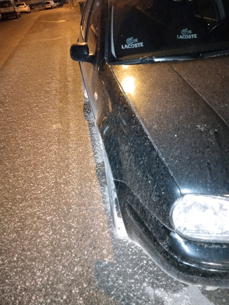 Siyah Hatchback Araba - 5