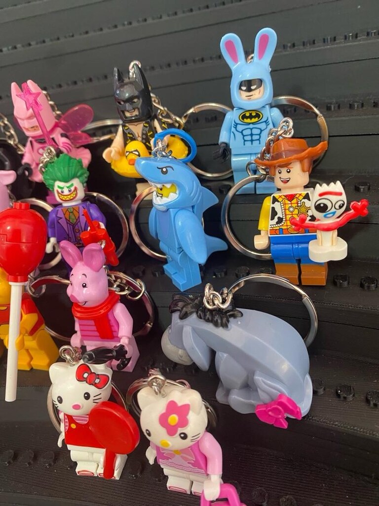 Lego Hello Kitty, Woody, Shark Suit Guy Anahtarlık - 3