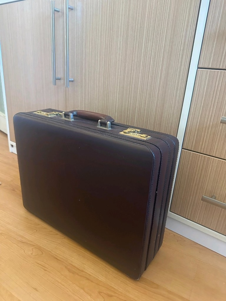 Bond Deri Evrak Çantası – Laptop Uyumlu / 43x35