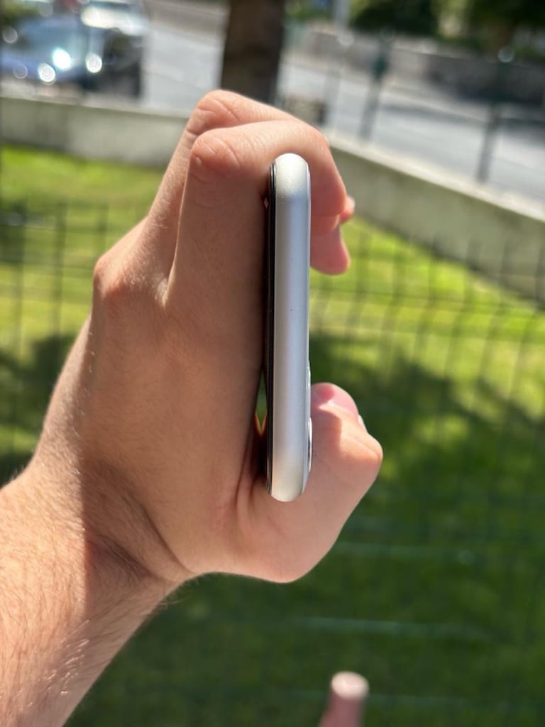 128 GB İPHONE 11 TERTEMİZ SIFIR AYARINDA - 5