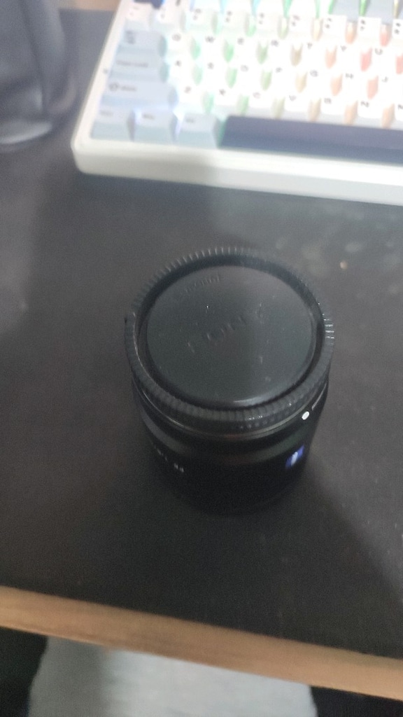SONY ZEISS 55 MM F1.8 LENS - 3
