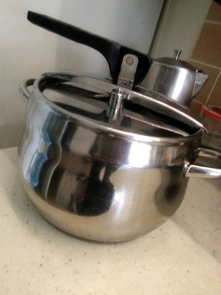 5 litre düdüklü tencere aura - 2