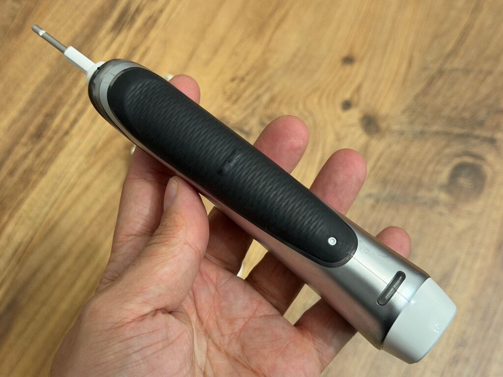 Braun Oral-B Pro Triumph v2 Şarj Edilebilir Diş Fırçası - Siyah - 7