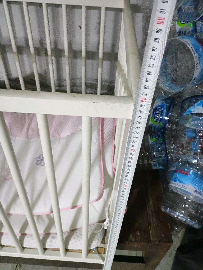 Ahşap bebek beşiği ve bebek yatağı - 4