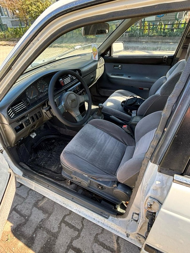 MAZDA 626 91 model - 6