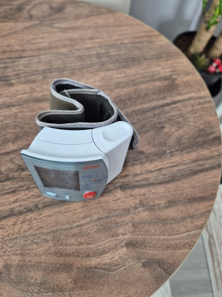 BRAUN TANSIYON ÖLÇME ALETİ - 4