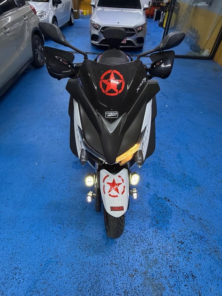 YAMAHA X MAX 250 - 3