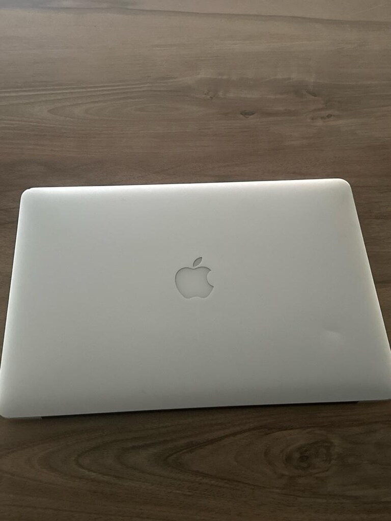 MacBook Pro 15,4 ″ Retina Ekran i7 İşlemci - 9