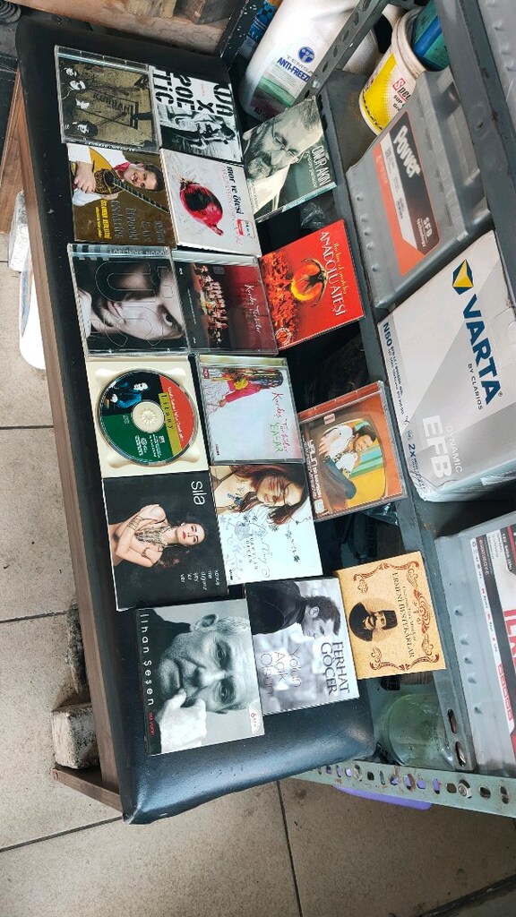 orijinal CD ler tane fiyatı 80tl - 2