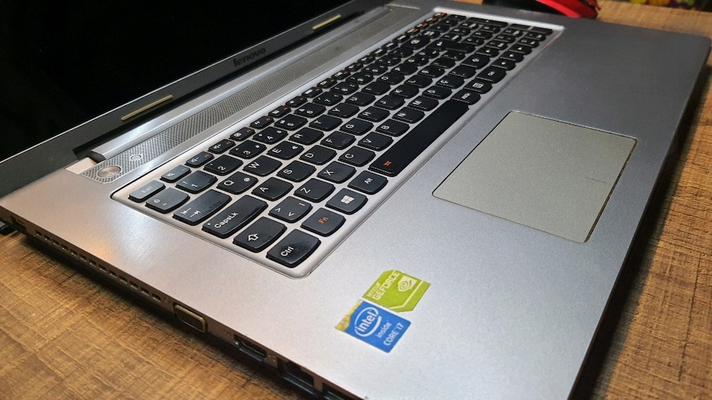 Oyuncu Dev 17.3 inch Lenovo i7qm Nvidia, Yeni Pil, 8gb, SSD Çift Disk - 4