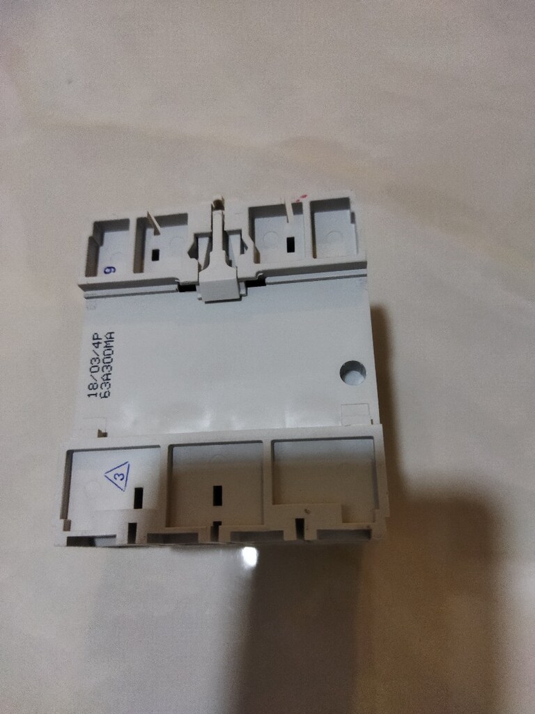 4x63A kaçak akım rolesi - 3