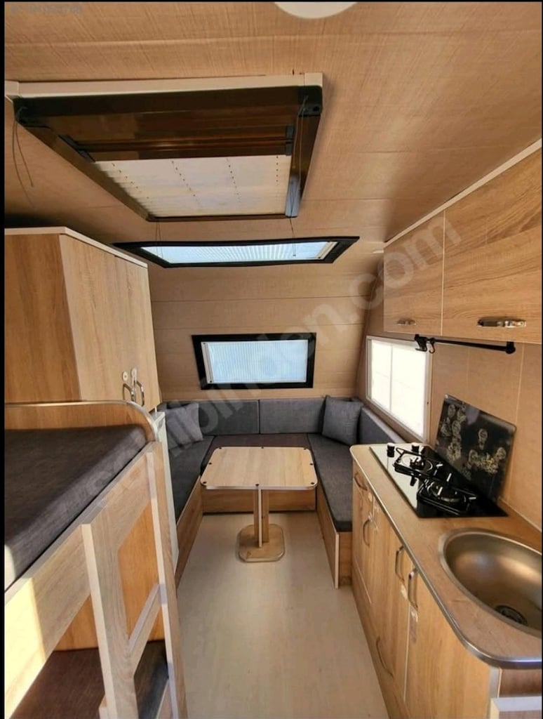 MEGA Karavan - 4