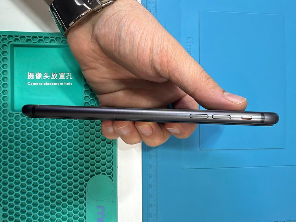 İPHONE 8 PLUS 128 GB TR - 4