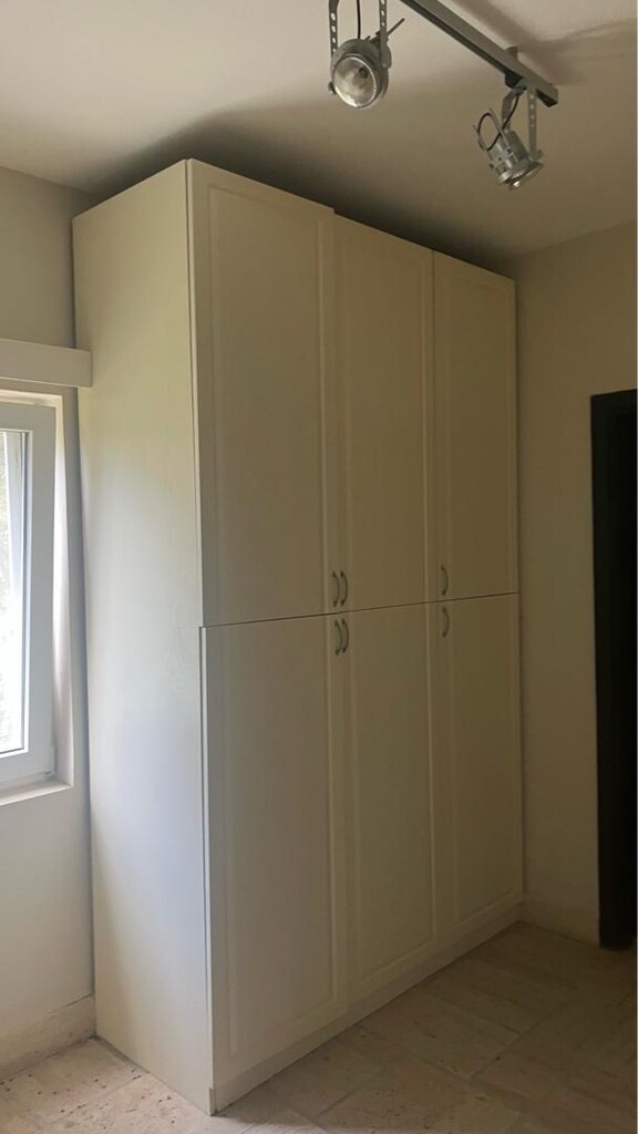 Ahşap Dolap - 2