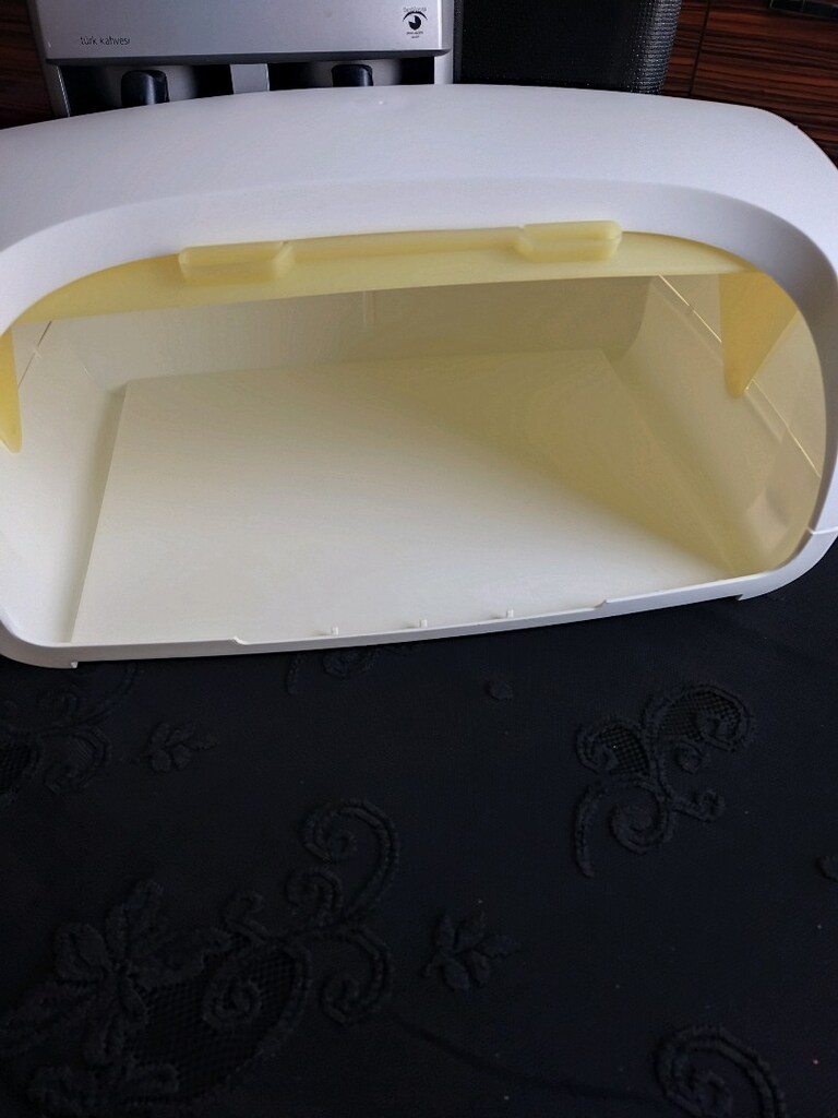 Tupperware ekmek kutusu sarı ve beyaz renkte - 8