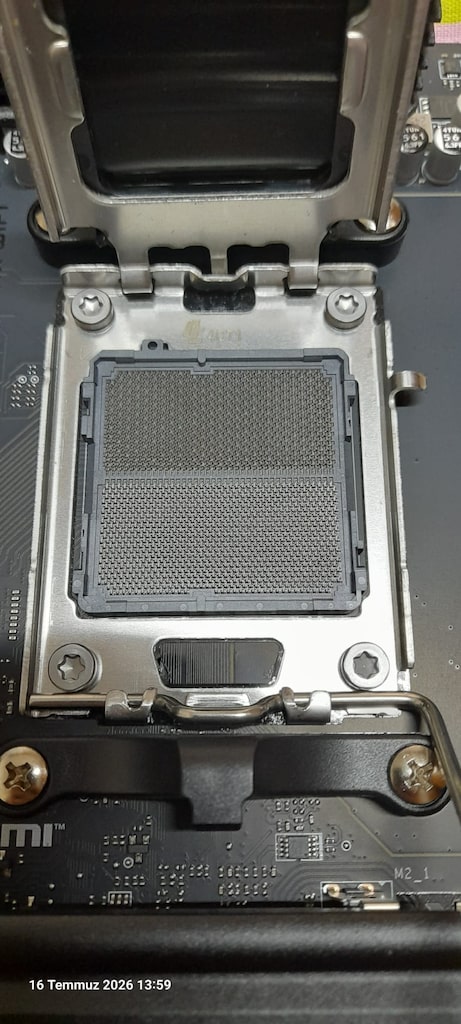 MSI B850 Tomahawk MAX WİFİ AMD DDR5 AM5 Anakart - 8