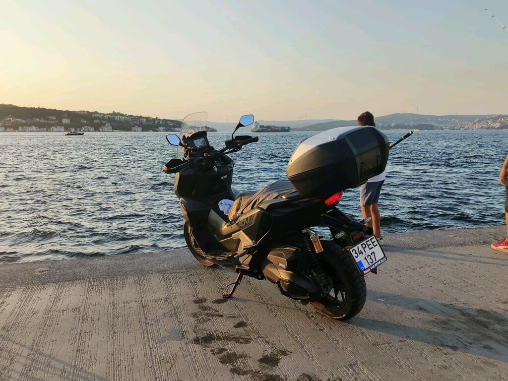 Honda adv 350 - 7