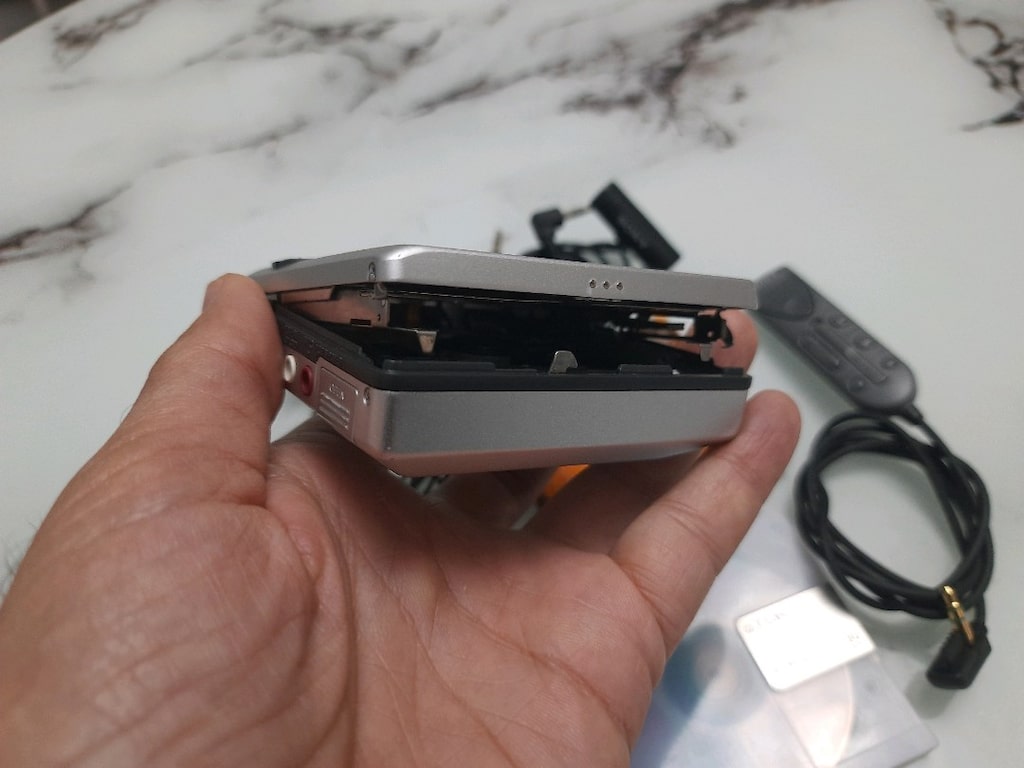 Sony Md Walkman MZ-R70 JAPAN - 8