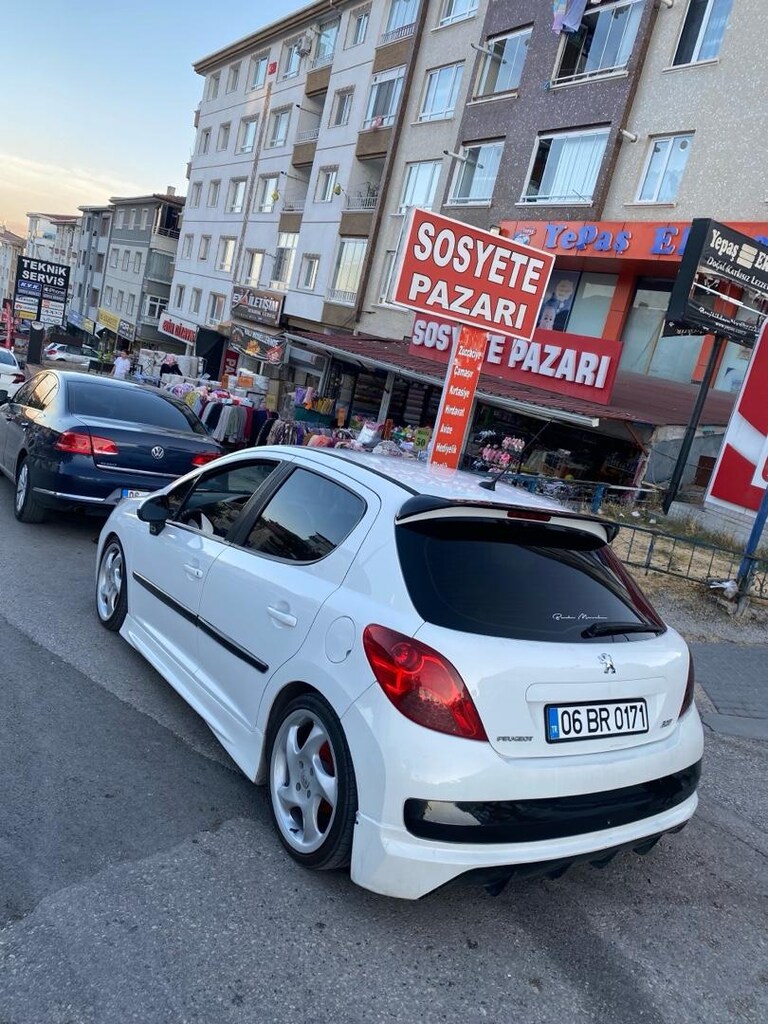 Pejo 207 - 5