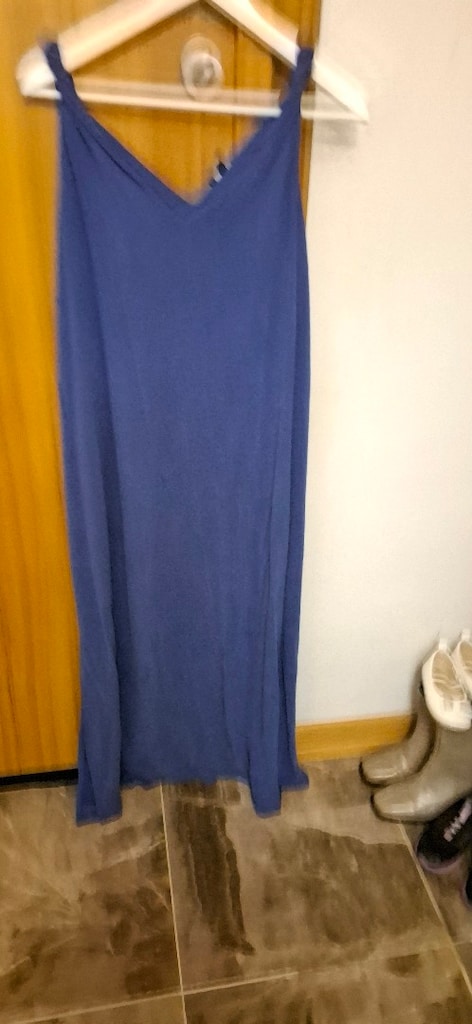 4 adet elbise kullanılmamış - 5
