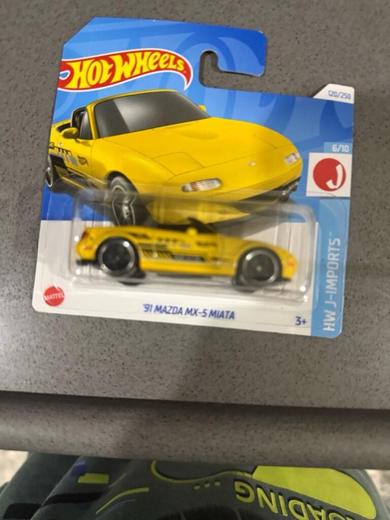 Hot Wheels 91 Mazda MX-5 Mıata Regular araba - 2