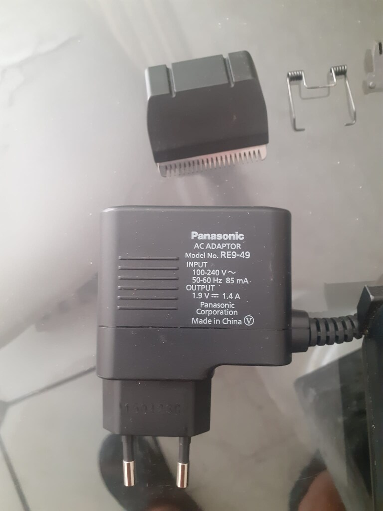 Panasonic Traş Makineleri ve Şarj cihazı - 3