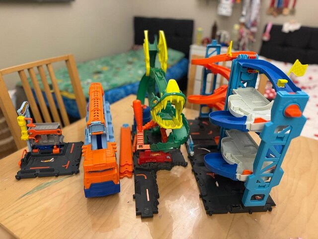 Hot Wheels Mega Set
