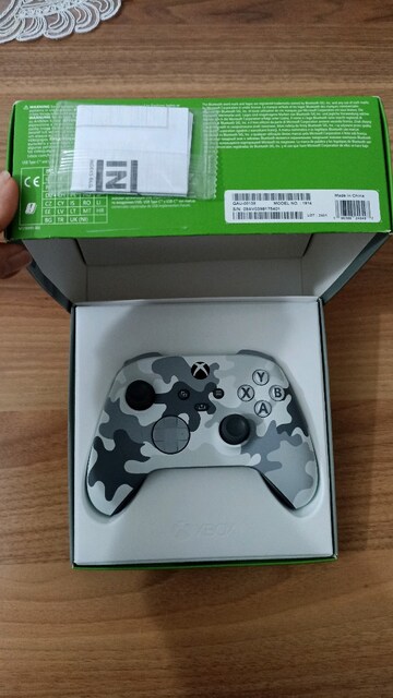 xbox arctic camo
